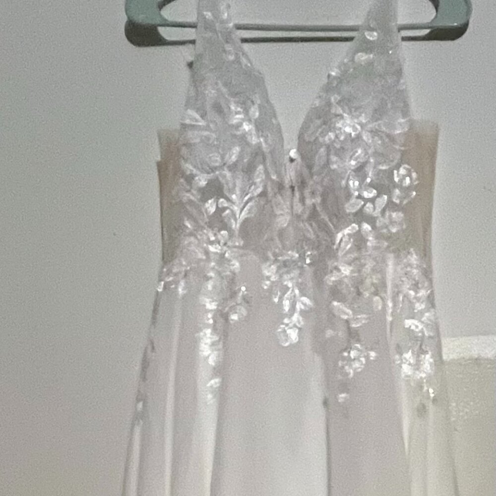 Wedding dress